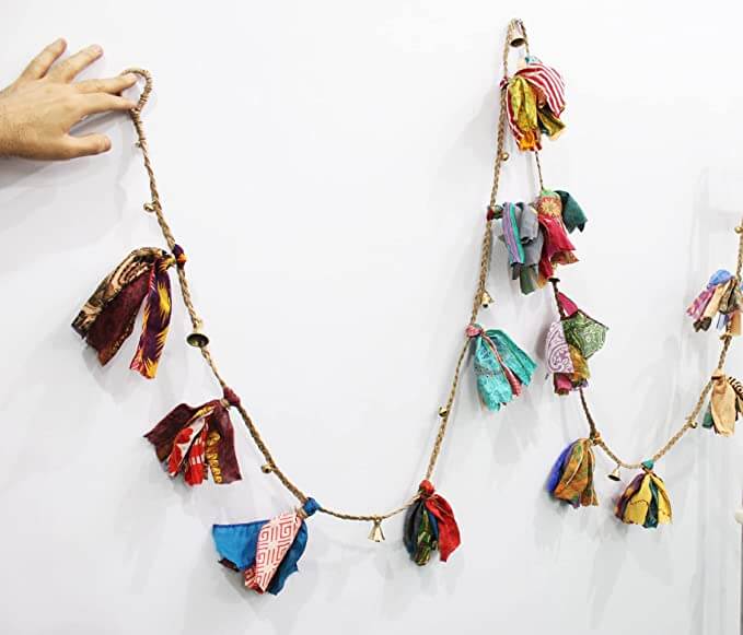 Decorate your space with our 3m handmade garland, featuring eco-friendly materials and vibrant beads for the perfect Bohemian holiday touch.